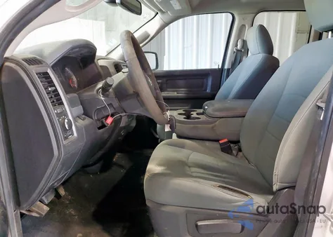 2019 Ram 1500 Classic Tradesman из США, поврежденный, VIN 1C6RR6FT5KS746007